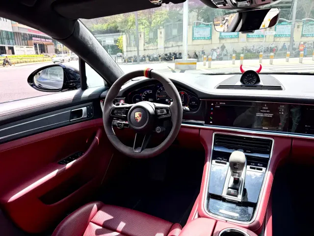 Porsche Panamera — Фото автомобиля 17