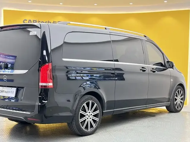 Mercedes-Benz V-Class — Фото автомобиля 3
