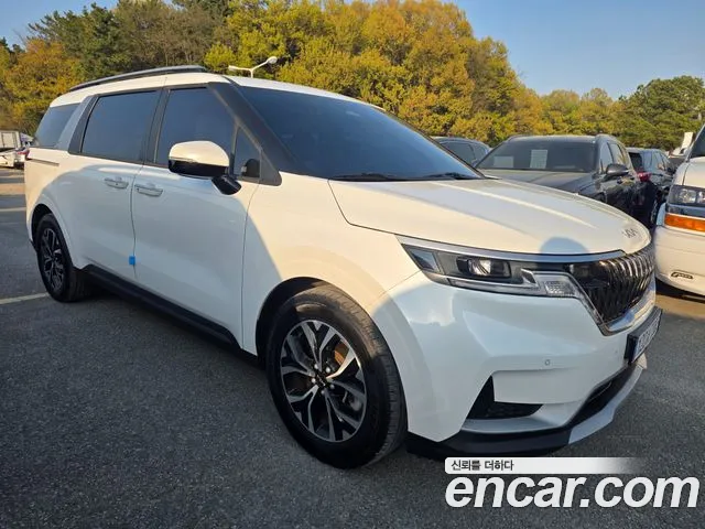 Kia Canival Carnival 4 поколение Дизель 9 мест Prestige — Фото автомобиля 2
