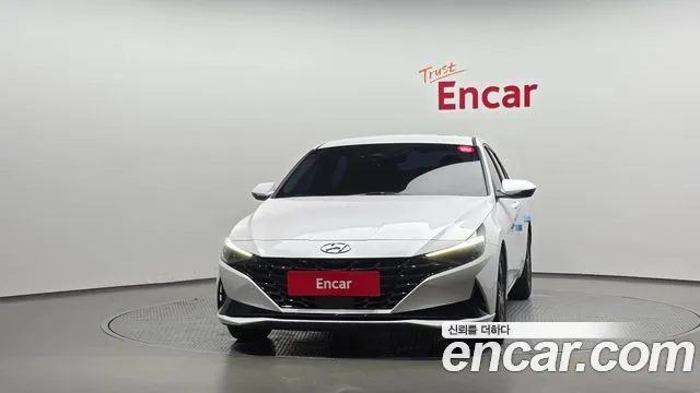 Hyundai AVANTE Avante (CN7) — Фото автомобиля 3