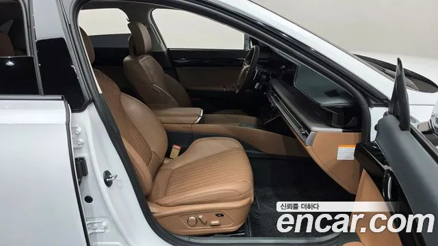Hyundai Grandeur GN7 — Фото автомобиля 26