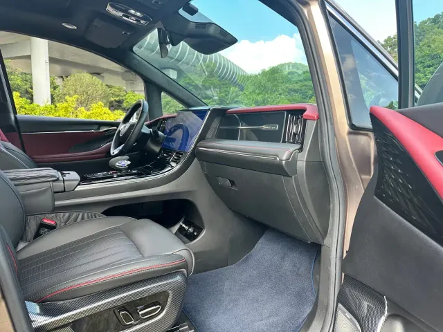 GAC Trumpchi M8 — Фото автомобиля 10