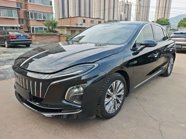 Фотография автомобиля — Hongqi E-QM5
