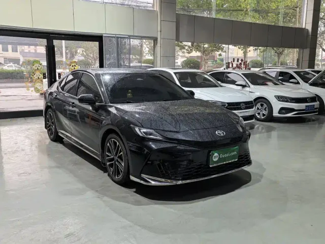 Toyota Camry — Фото автомобиля 3