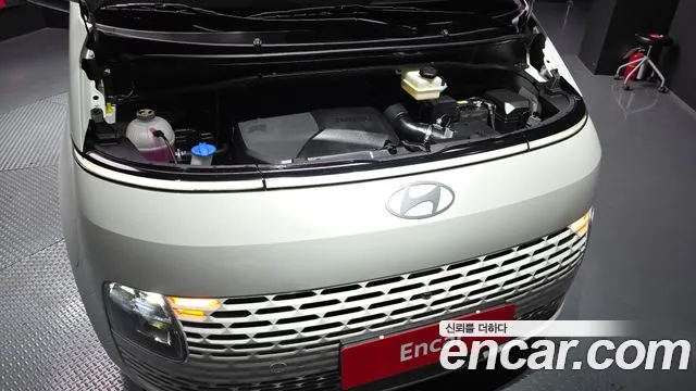 Hyundai Staria Staria 4WD Tourer 9 мест — Фото автомобиля 6