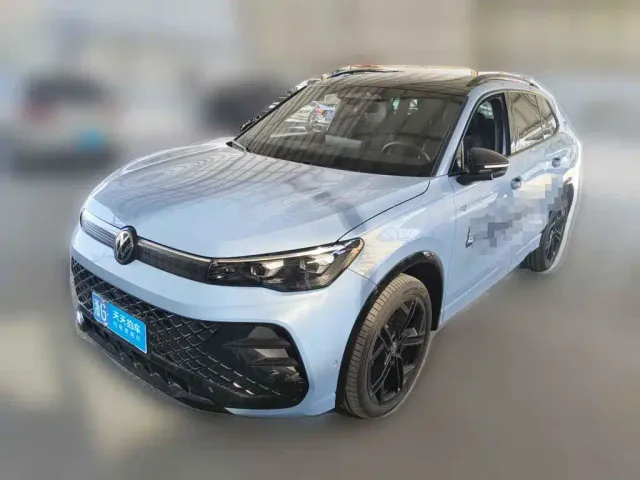 Фотография автомобиля — Volkswagen Tiguan L