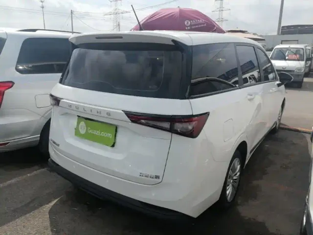 Wuling Jiachen — Фото автомобиля 6