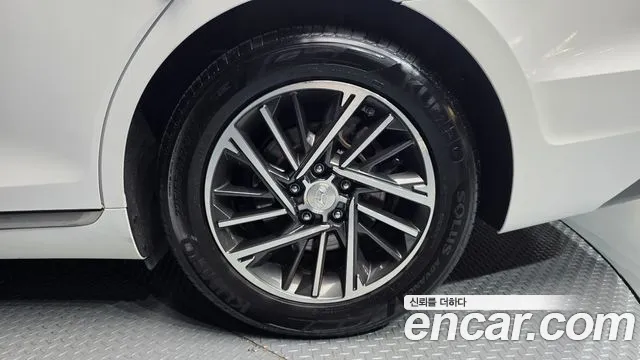 Hyundai Grandeur Новый Grandeur IG — Фото автомобиля 19
