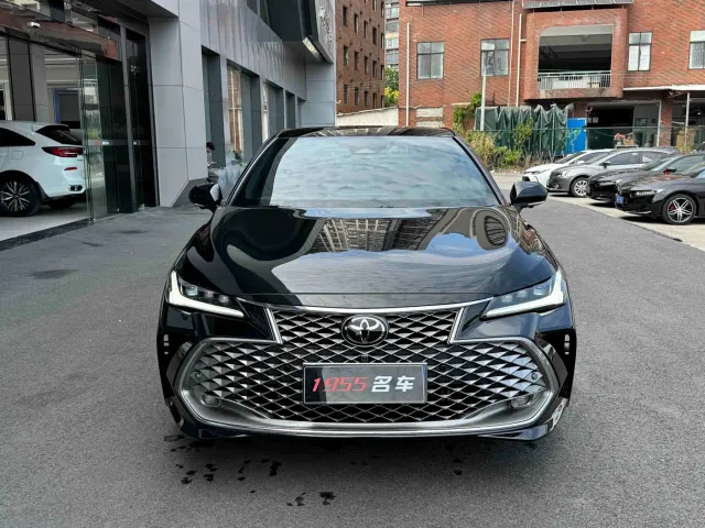 Toyota Avalon — Фото автомобиля 2