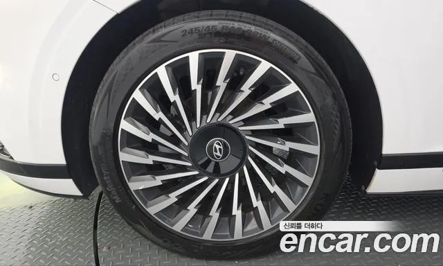 Hyundai Grandeur GN7 — Фото автомобиля 5