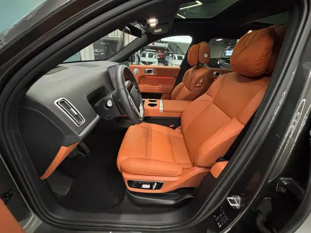Li Auto L7 — Фото автомобиля 14