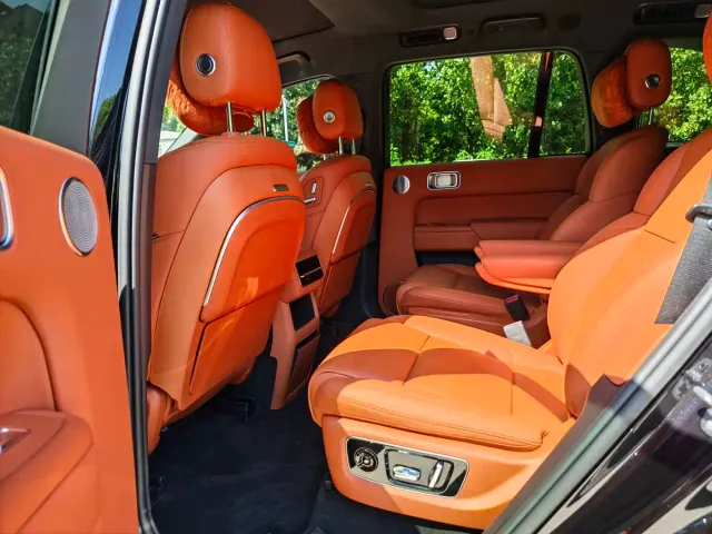 Li Auto L8 — Фото автомобиля 7