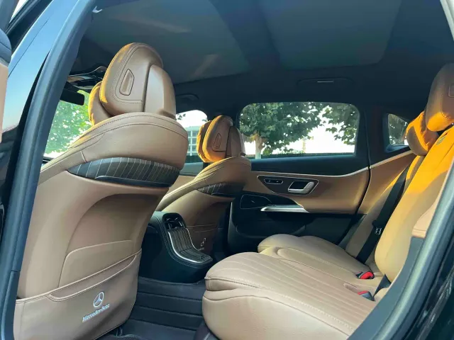 Mercedes-Benz E-Class — Фото автомобиля 6