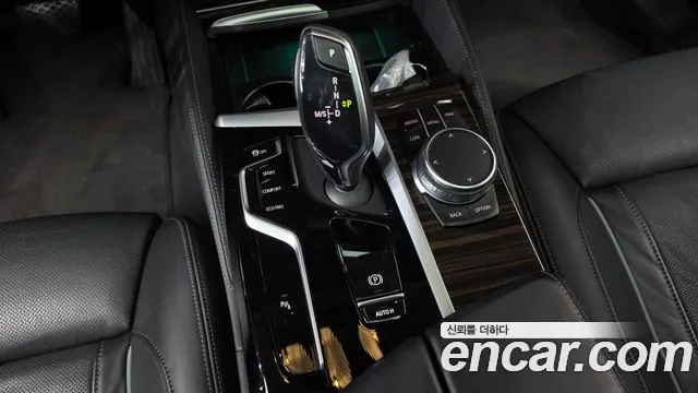 BMW 5-Series 5 серия (G30) 523d Luxury — Фото автомобиля 9