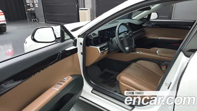 Hyundai Grandeur GN7 — Фото автомобиля 10