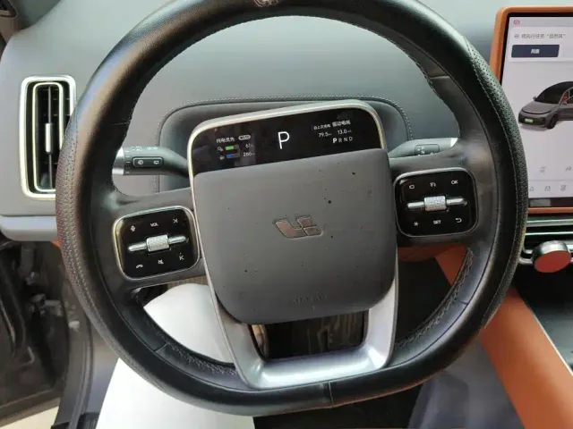 Li Auto L8 — Фото автомобиля 15