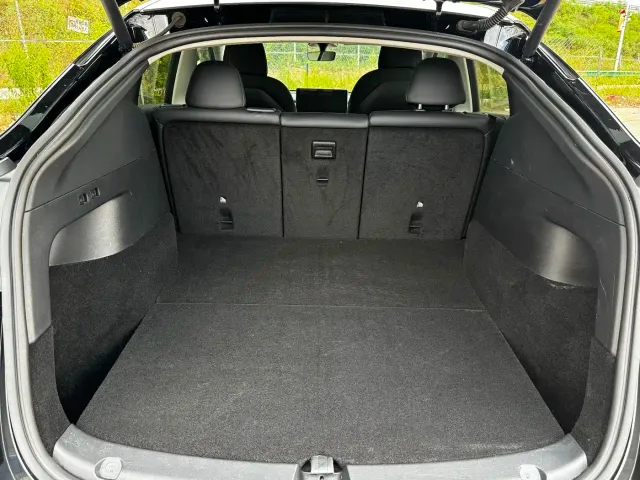 Tesla Model Y — Фото автомобиля 19