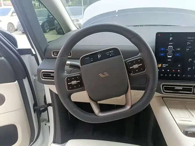 Li Auto MEGA — Фото автомобиля 10