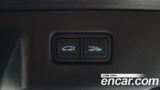 Hyundai Staria Staria 4WD Tourer 9 мест — Фото автомобиля 13