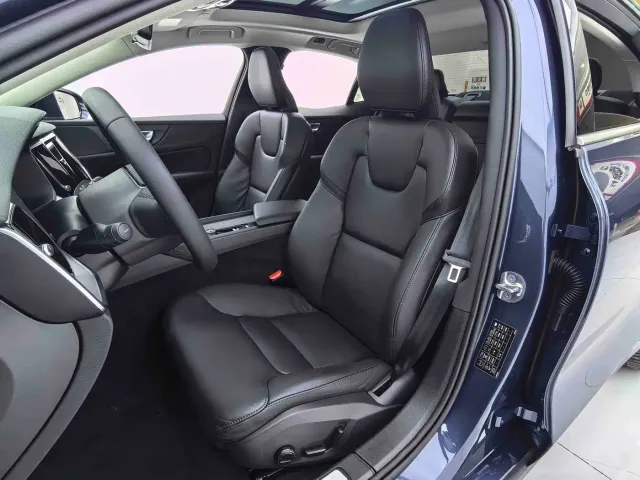 Volvo S60 — Фото автомобиля 19