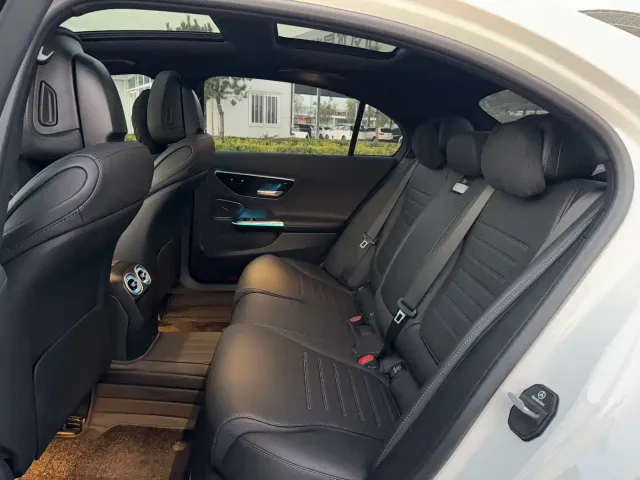Mercedes-Benz C-Class — Фото автомобиля 14