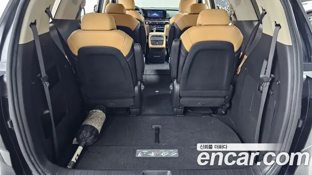 Kia Carnival Generation 4 — Фото автомобиля 22