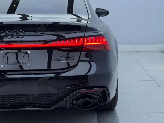 Audi A7L — Фото автомобиля 4