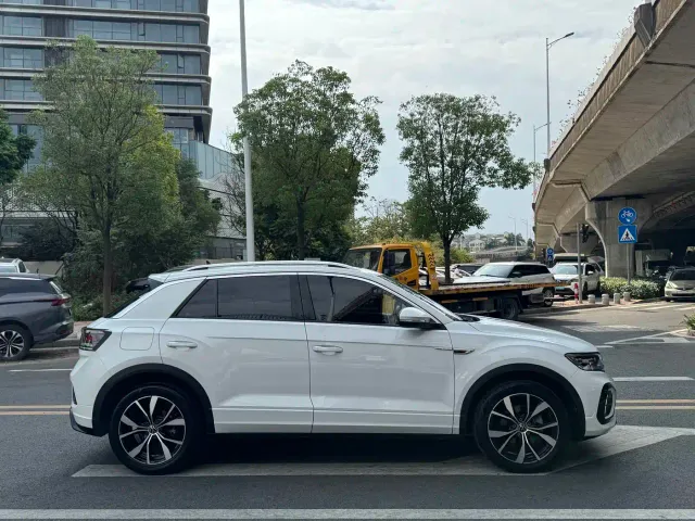 Volkswagen T-Roc — Фото автомобиля 7