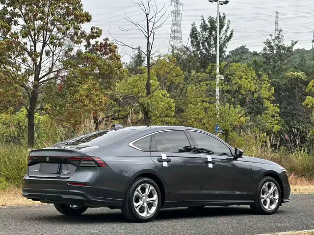 Honda Accord — Фото автомобиля 4