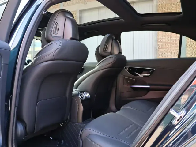 Mercedes-Benz C-Class — Фото автомобиля 8