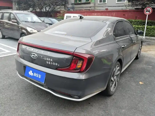Hyundai Mistra — Фото автомобиля 3