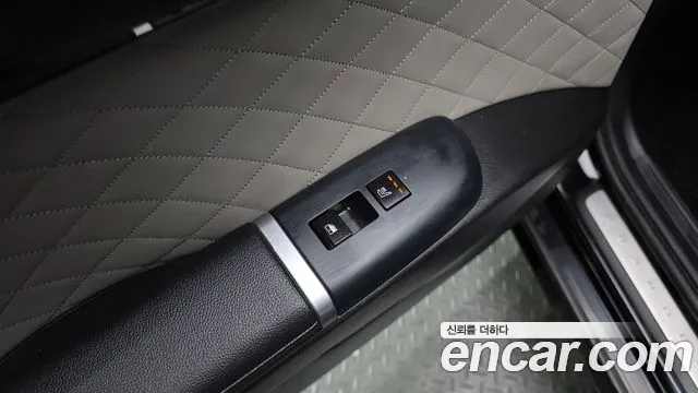 Hyundai Grandeur Grandeur (GN7) 3.5 LPG 2WD (Такси) — Фото автомобиля 19
