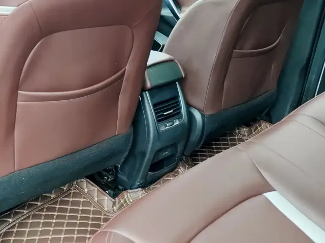 Geely Boyue — Фото автомобиля 9