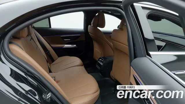 Mercedes-Benz E-Class — Фото автомобиля 13
