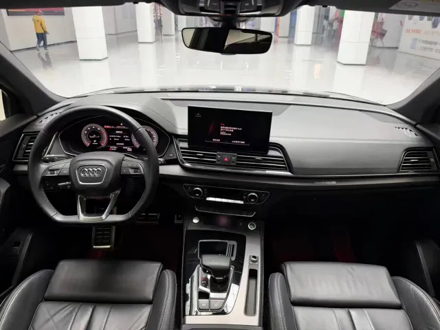 Audi Q5L — Фото автомобиля 14
