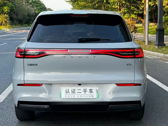 Geely Galaxy E5 — Фото автомобиля 8