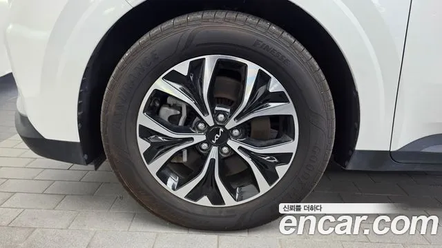 Kia Carnival 4th Gen — Фото автомобиля 5