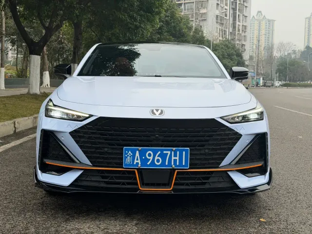Changan UNI-V — Фото автомобиля 6