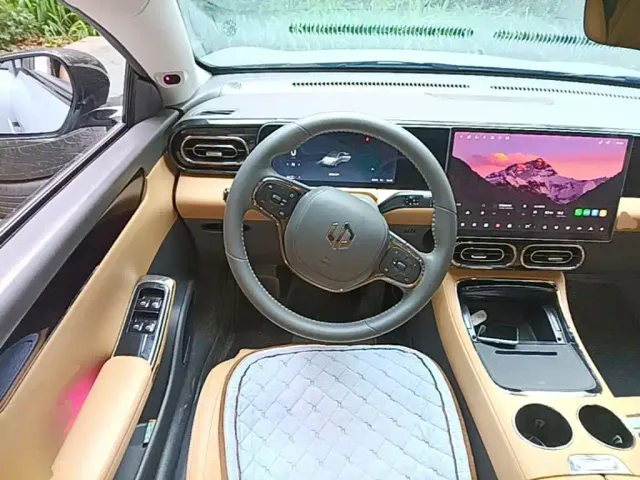 Leapmotor C01 — Фото автомобиля 10