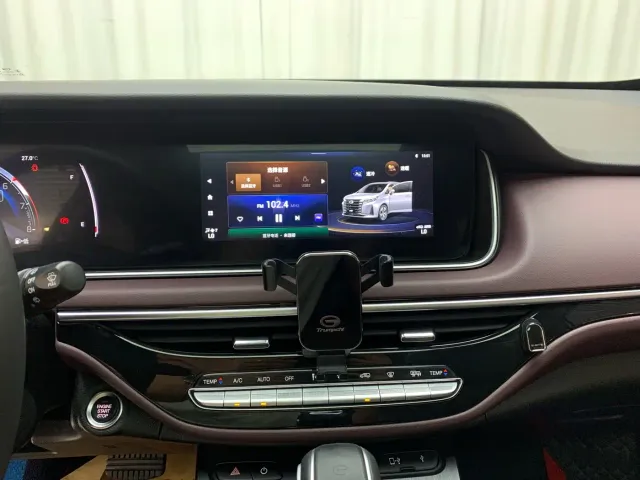 GAC Trumpchi M6 — Фото автомобиля 16