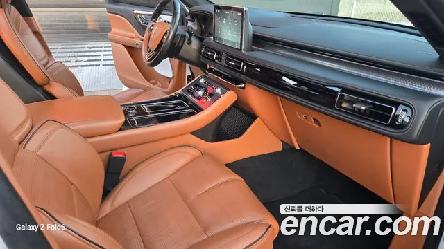 Lincoln Aviator 2nd Gen — Фото автомобиля 14