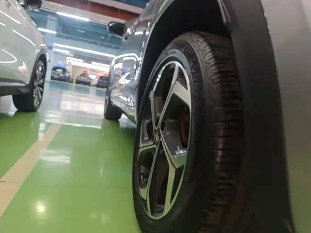 Geely Xingyue L — Фото автомобиля 21