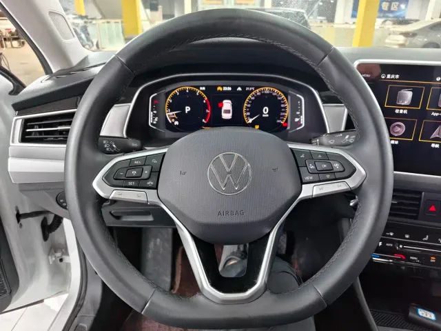 Volkswagen Bora — Фото автомобиля 11