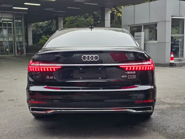 Audi A6L — Фото автомобиля 6