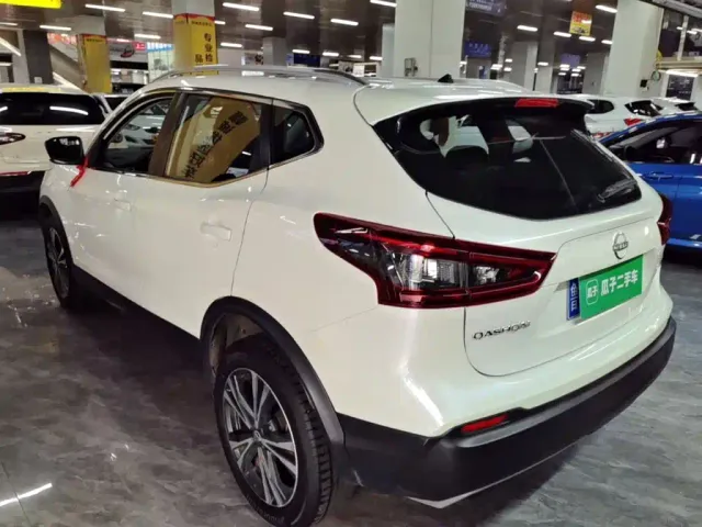 Nissan Qashqai — Фото автомобиля 4