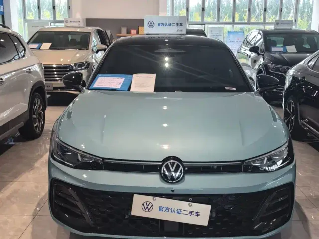Volkswagen Passat — Фото автомобиля 5