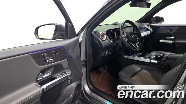 Mercedes-Benz EQB — Фото автомобиля 6