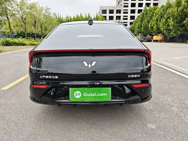 Wuling Starlight — Фото автомобиля 5