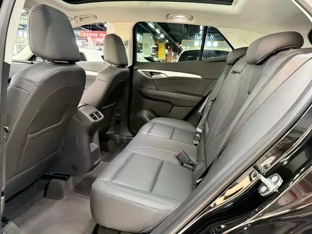 Buick Envision S — Фото автомобиля 9