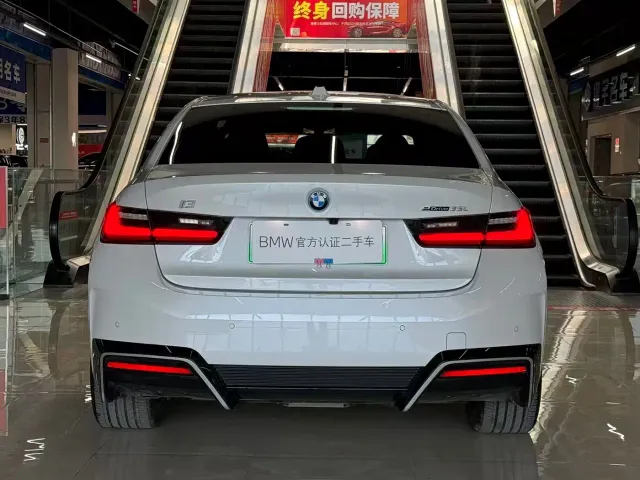 BMW i3 — Фото автомобиля 23